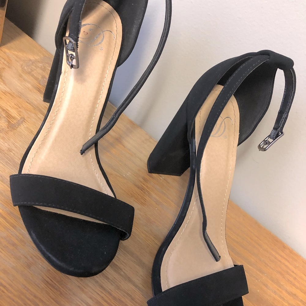 Black chunky heels